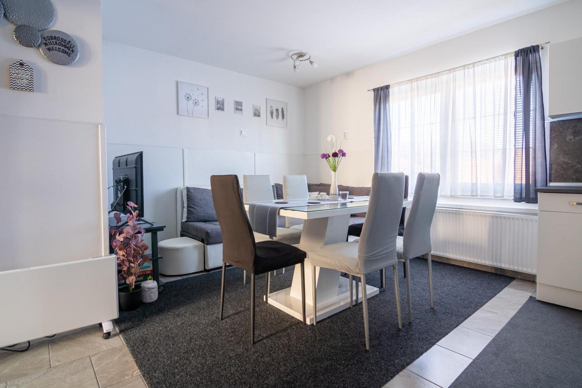 Apartma Ella Lovrenc na Pohorju Exterior photo